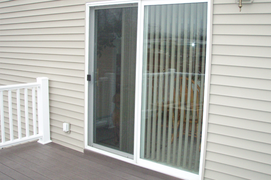 Coachella-screen-door-repair