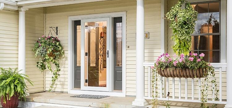 screen door installation in Coachella